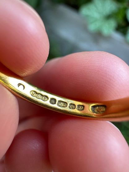 Vintage English 22ct yellow gold band, 2.7mm wide