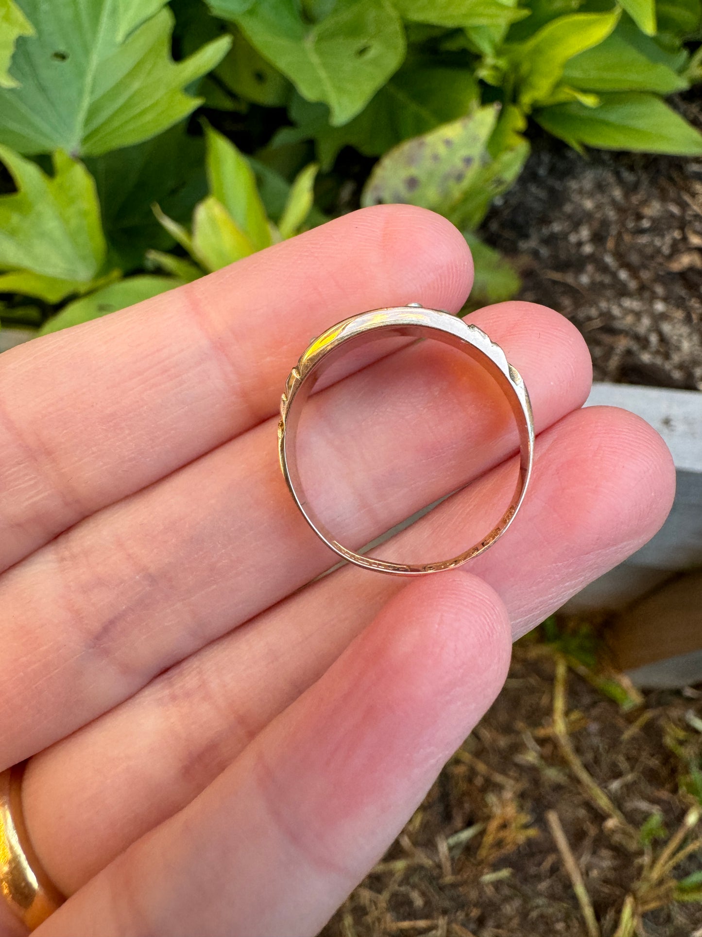 Antique Victorian 9ct rose gold pearl and rose cut diamond ring