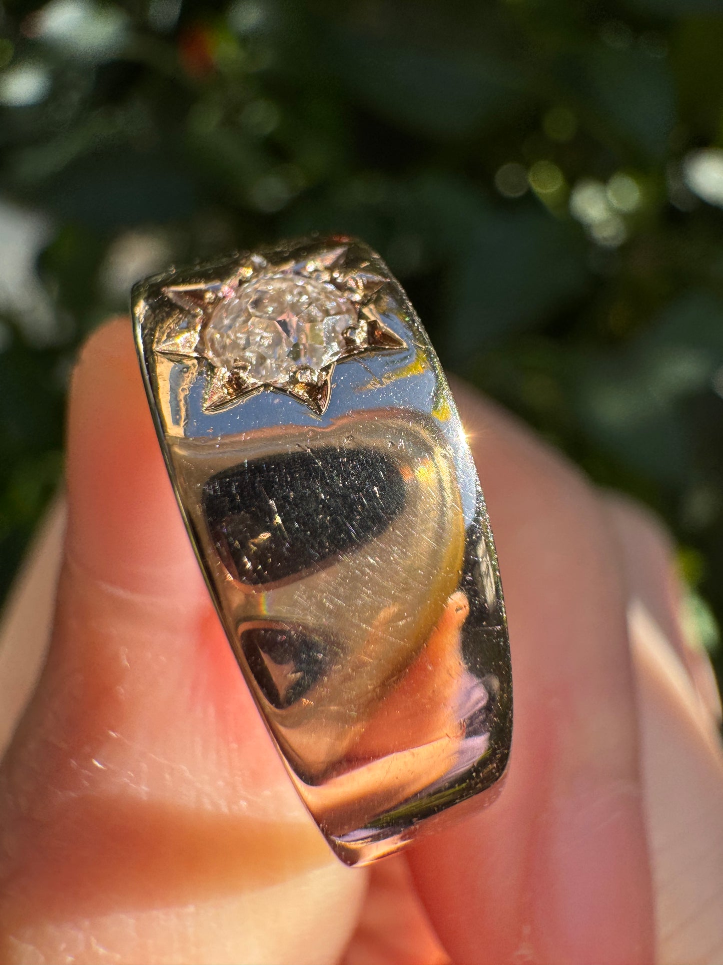 Vintage 14ct rosy yellow gold 0.28ct old mine cut diamond starset gypsy ring