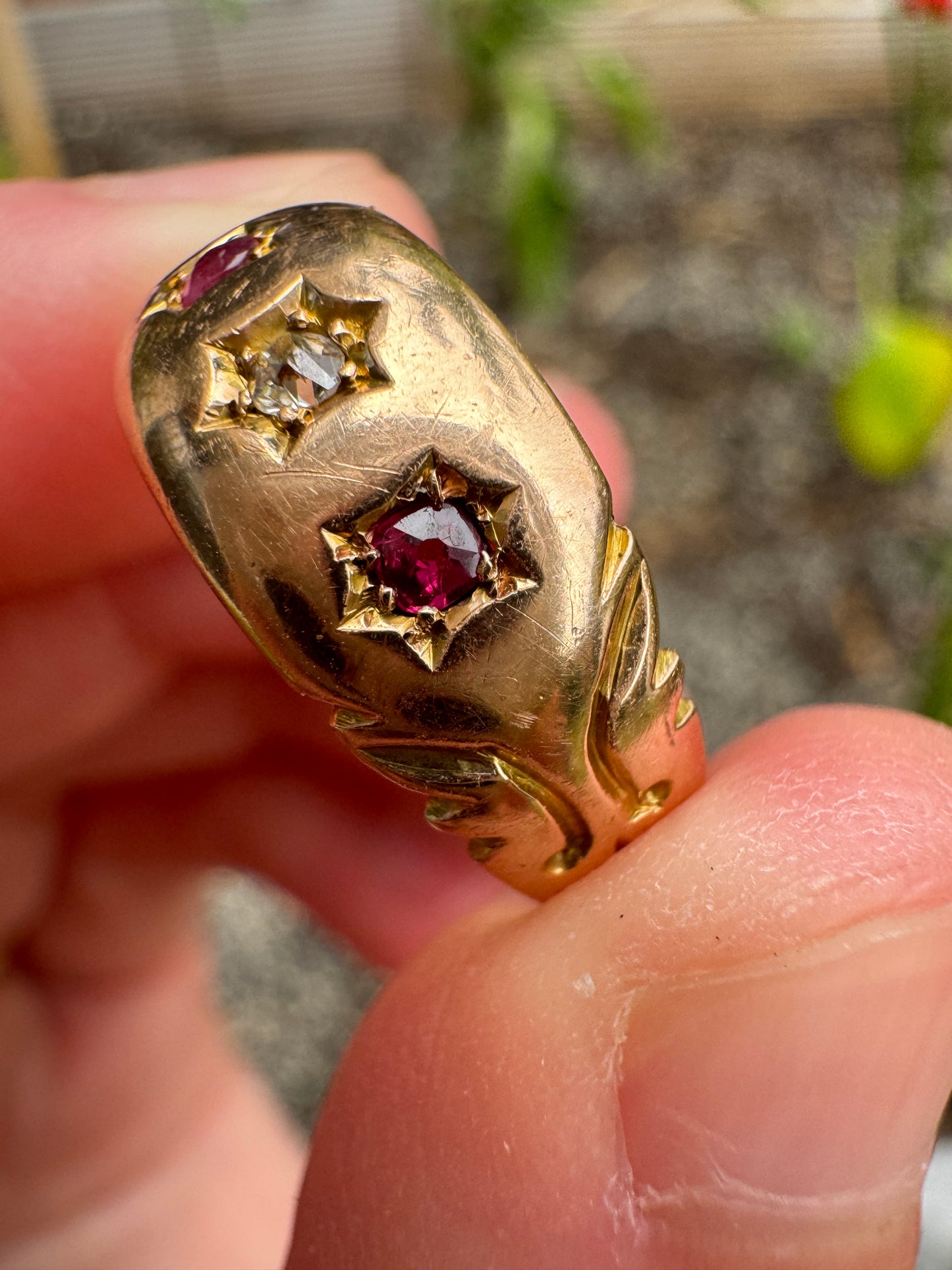 Vintage 18ct yellow gold rose cut diamond and old cut ruby starset gypsy ring