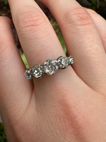 Vintage 18ct yellow gold five stone 1.5ct TCW old mine cut diamond ring