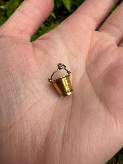 Antique 9ct gold bucket with handle charm