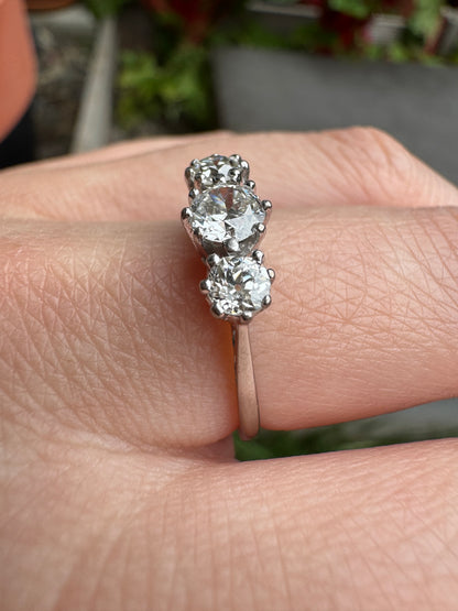 Vintage 18ct gold old mine cut diamond trilogy ring