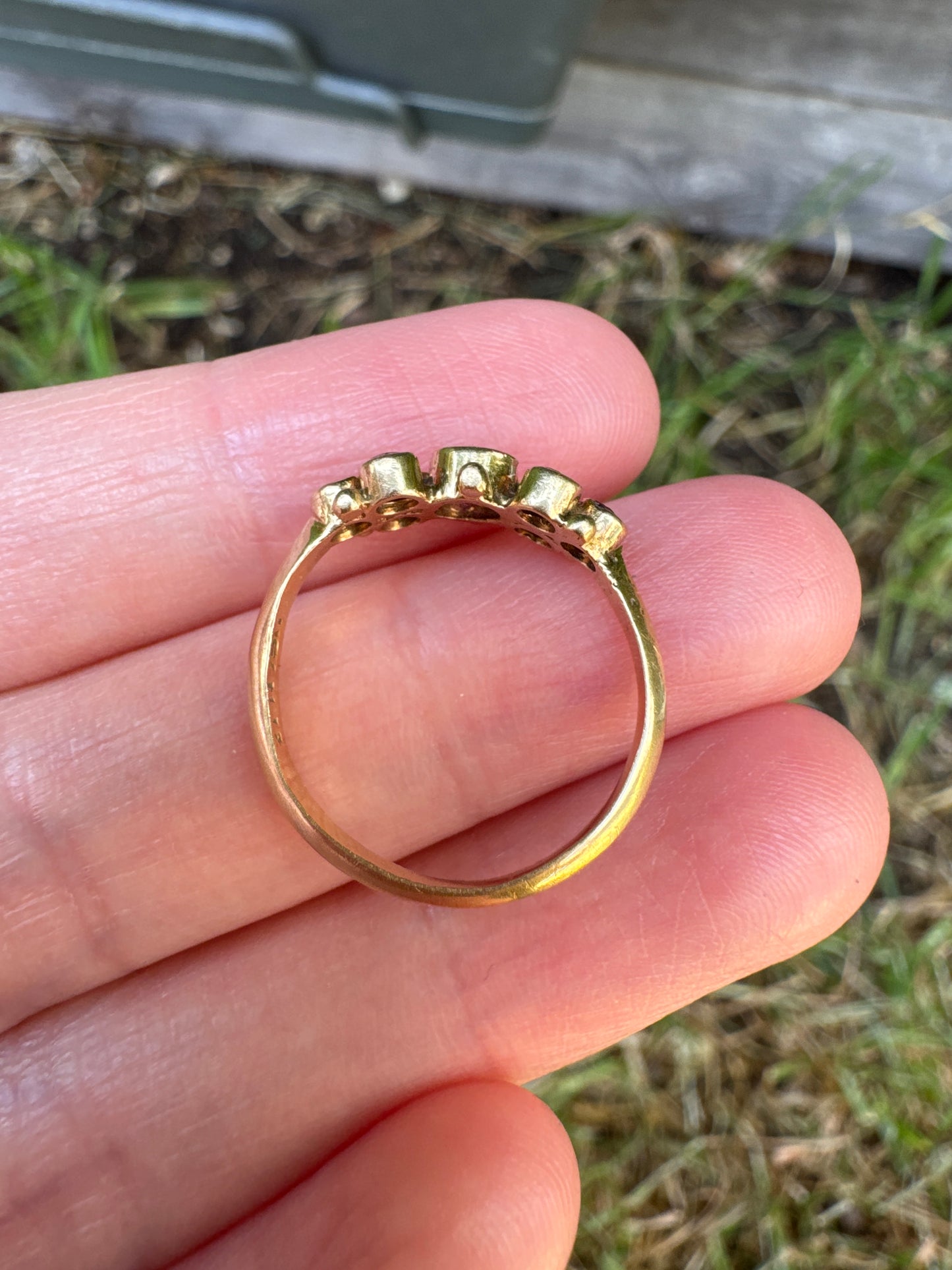 Vintage 18ct yellow gold seven stone 0.4ct TCW natural ruby ring