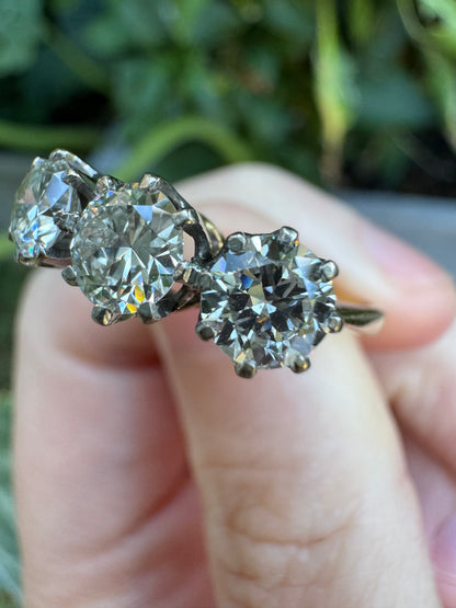 Vintage Mid Century 18ct yellow gold three stone 1.51ct TCW old European cut diamond ring