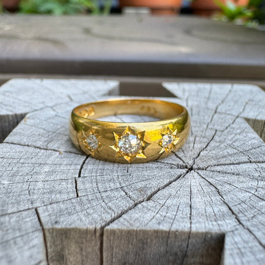 Antique 18ct yellow gold three stone 0.25ct TCW old mine cut diamond starset gypsy ring