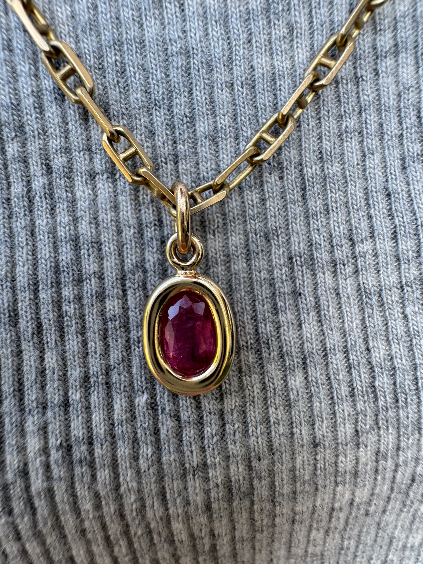 Custom 9ct yellow gold 0.8ct pink sapphire bezel set pendant