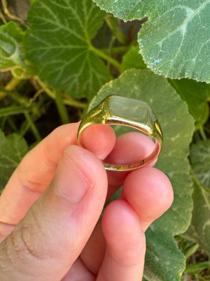 Vintage Mid Century English 9ct yellow gold square signet ring