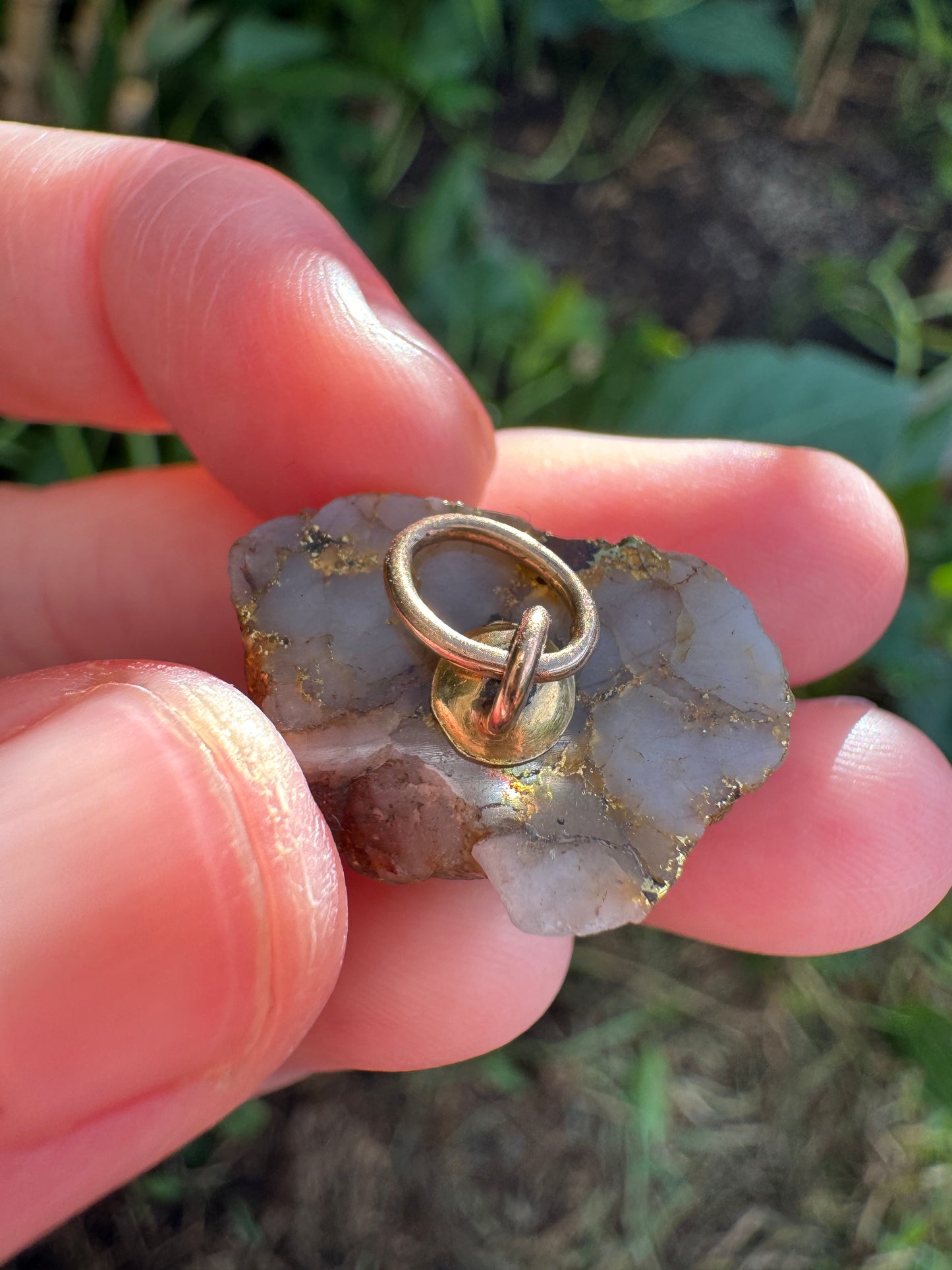 Antique Australian gold in quartz specimen pendant with 9ct gold fittings