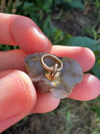 Antique Australian gold in quartz specimen pendant with 9ct gold fittings