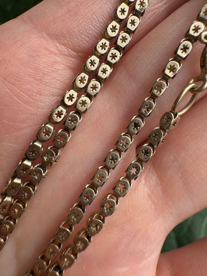 Vintage gold star pierced chain, 52cm / 20.47 inches long