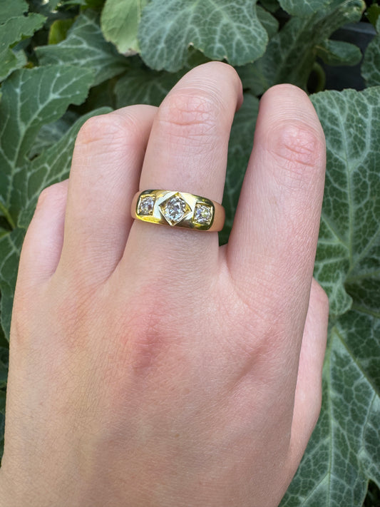 Antique 18ct yellow gold three stone 0.68ct TCW old mine cut diamond gypsy ring