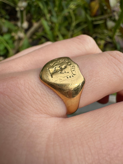 Vintage 18ct gold signet ring