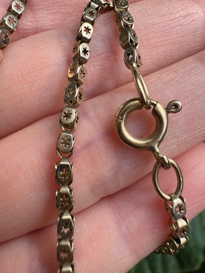 Vintage gold star pierced chain, 52cm / 20.47 inches long
