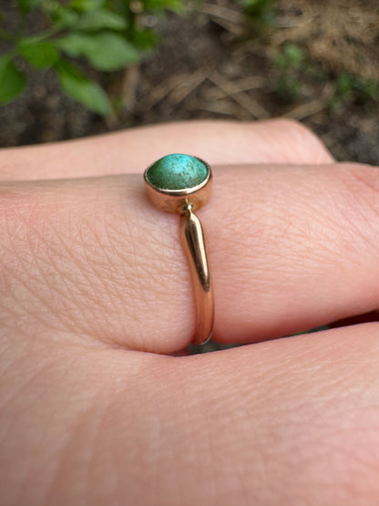 Antique English 9ct rosy yellow gold turquoise cabochon ring