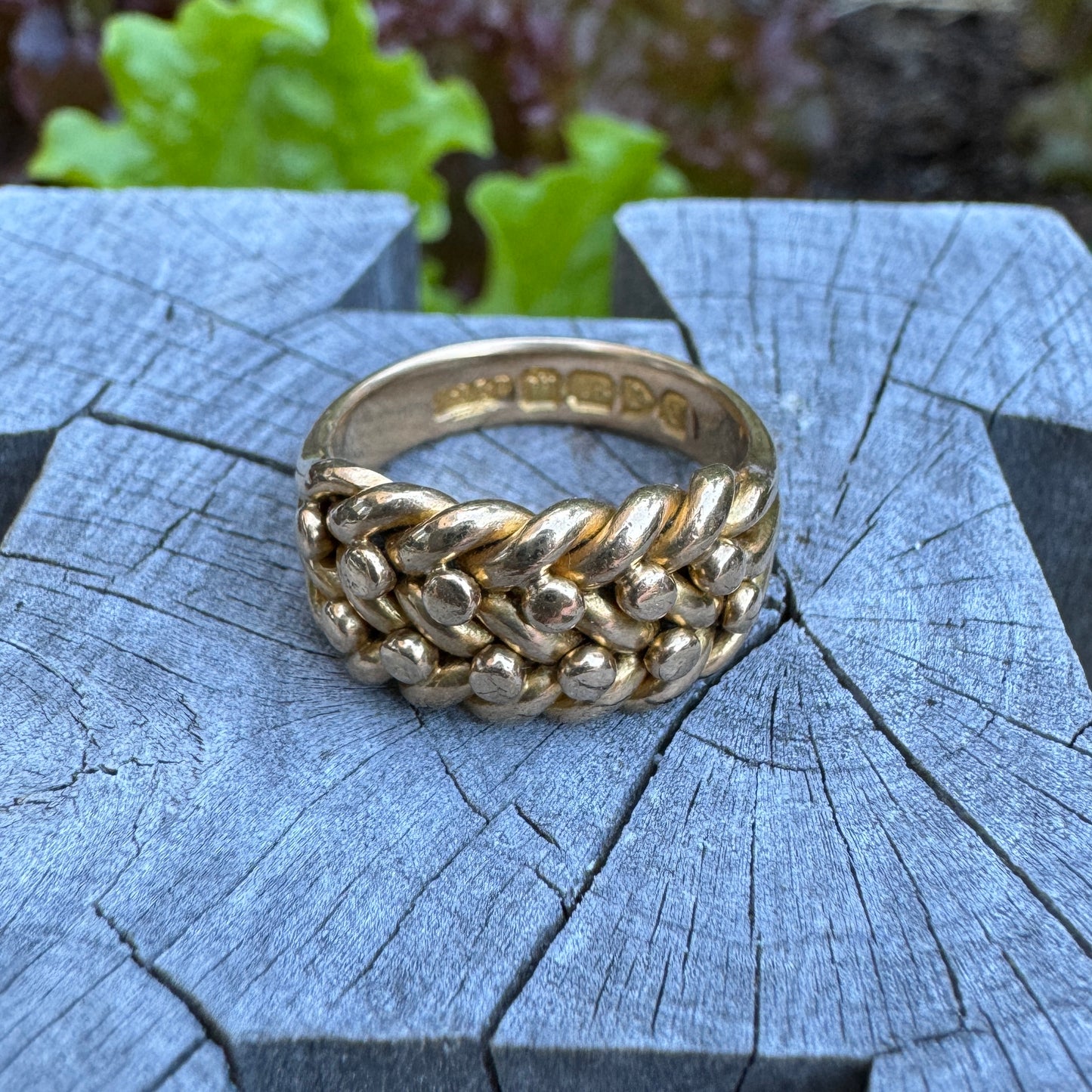 Antique 18ct yellow gold keeper ring