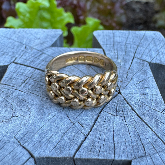 Antique 18ct yellow gold keeper ring