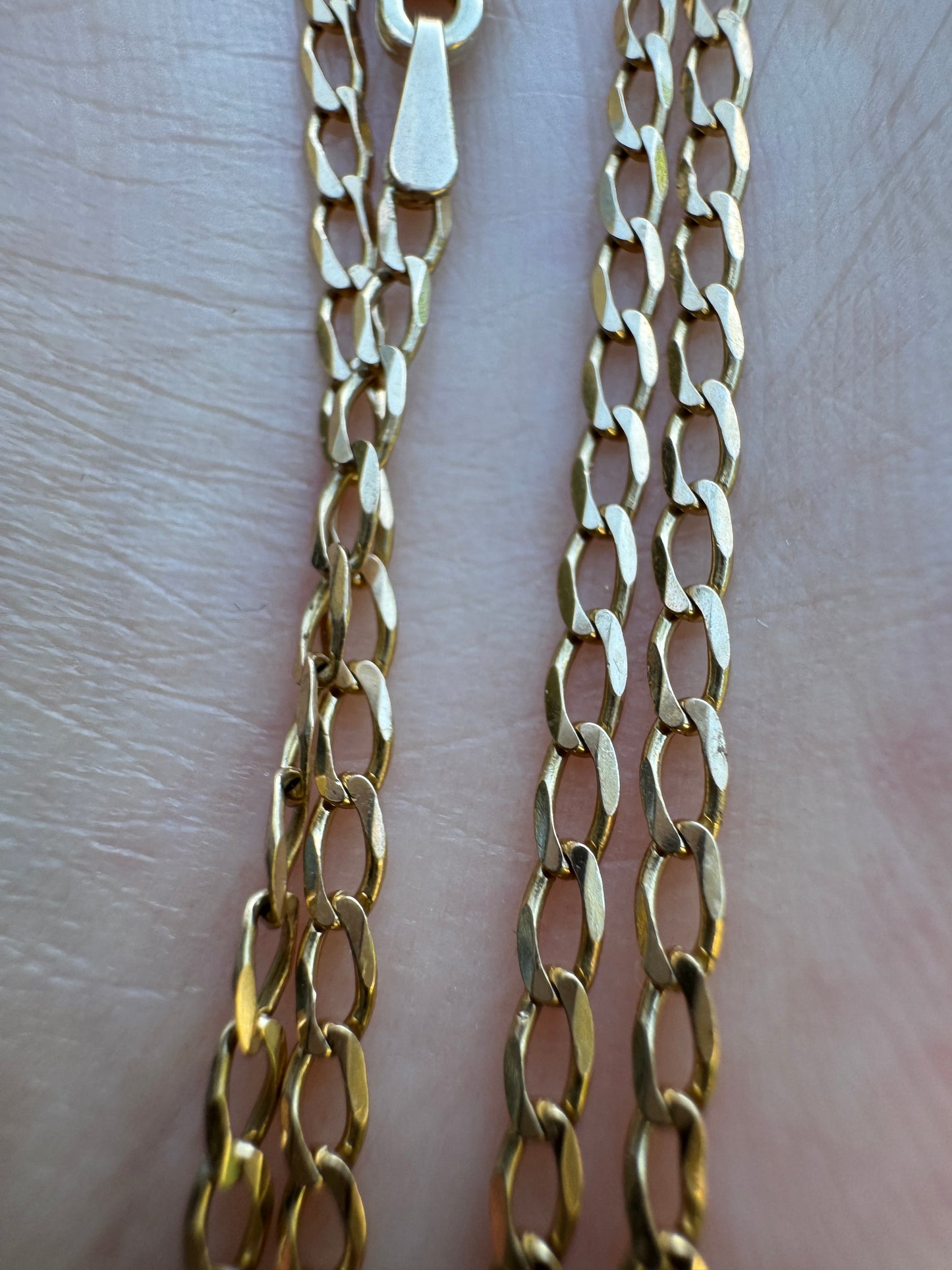 Vintage Italian 9ct yellow gold flat curb link chain, 60cm / 23.6 inches long