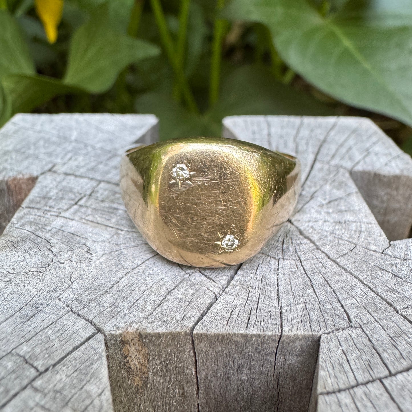 Vintage 9ct yellow gold single cut diamond starset signet ring
