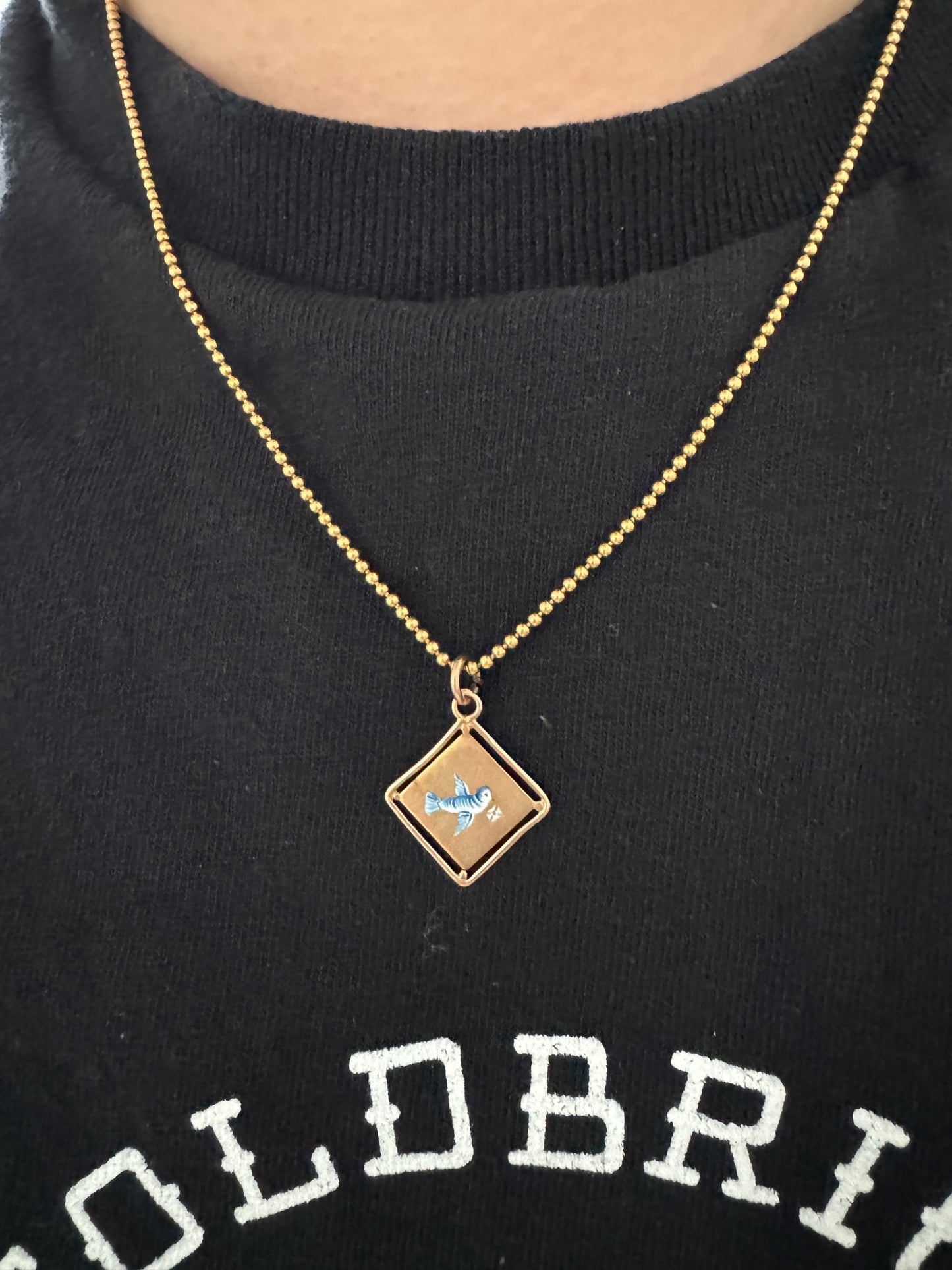 Vintage 14ct yellow gold and enamel bluebird pendant