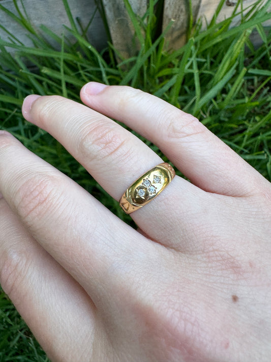 Vintage 18ct yellow gold four stone 0.13ct TCW old cut diamond gypsy ring