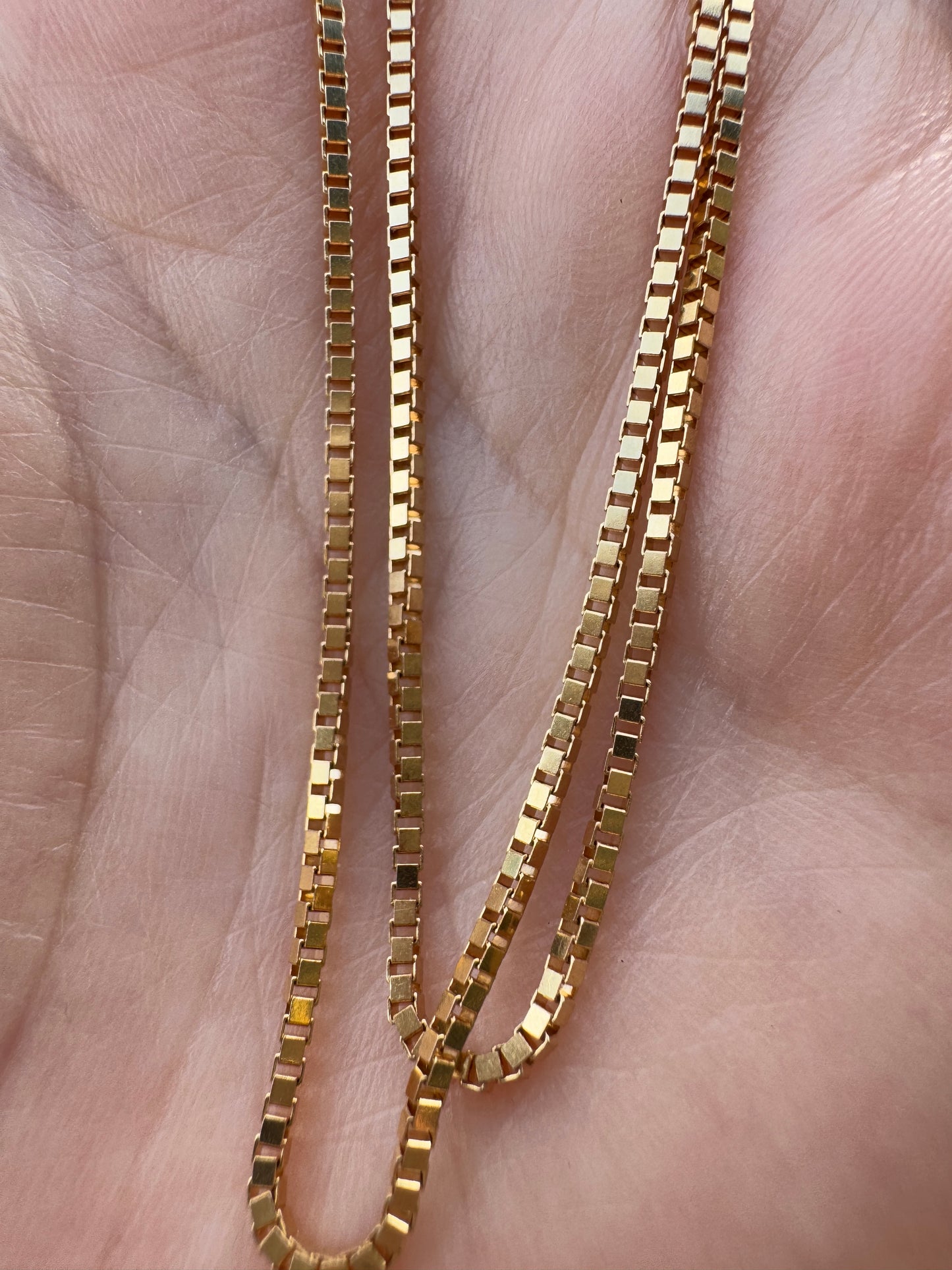 Vintage Italian 9ct yellow gold box chain, 45.5cm / 17.9 inches long