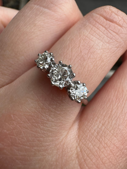 Vintage 18ct gold old mine cut diamond trilogy ring