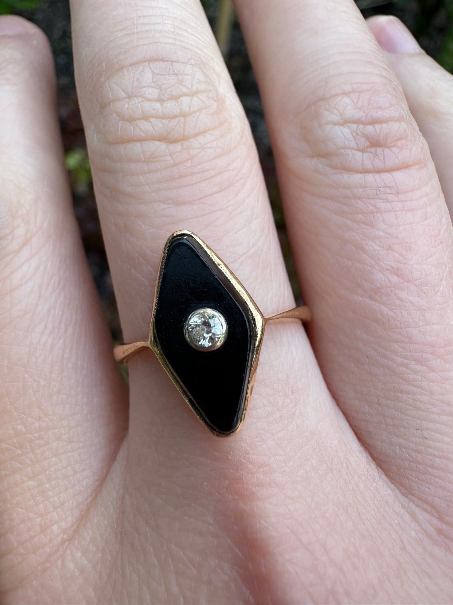 Antique 15ct yellow gold onyx and old mine cut diamond ring