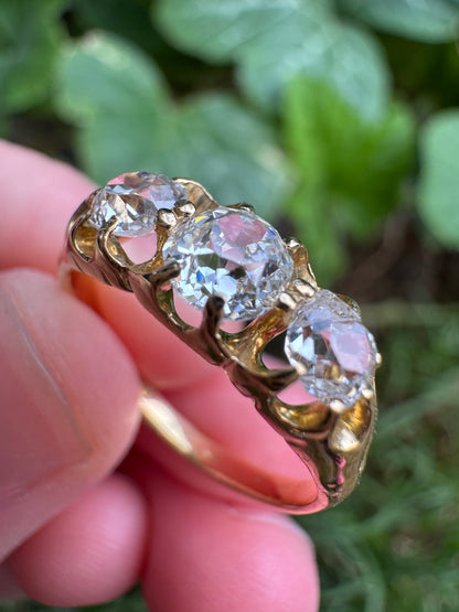 Antique 18ct yellow gold three stone 1.07ct TCW old mine cut diamond belcher ring