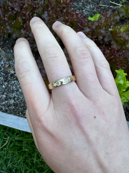 Vintage 18ct yellow gold 0.3ct TCW old mine cut and single cut diamond flush set toi et moi ring