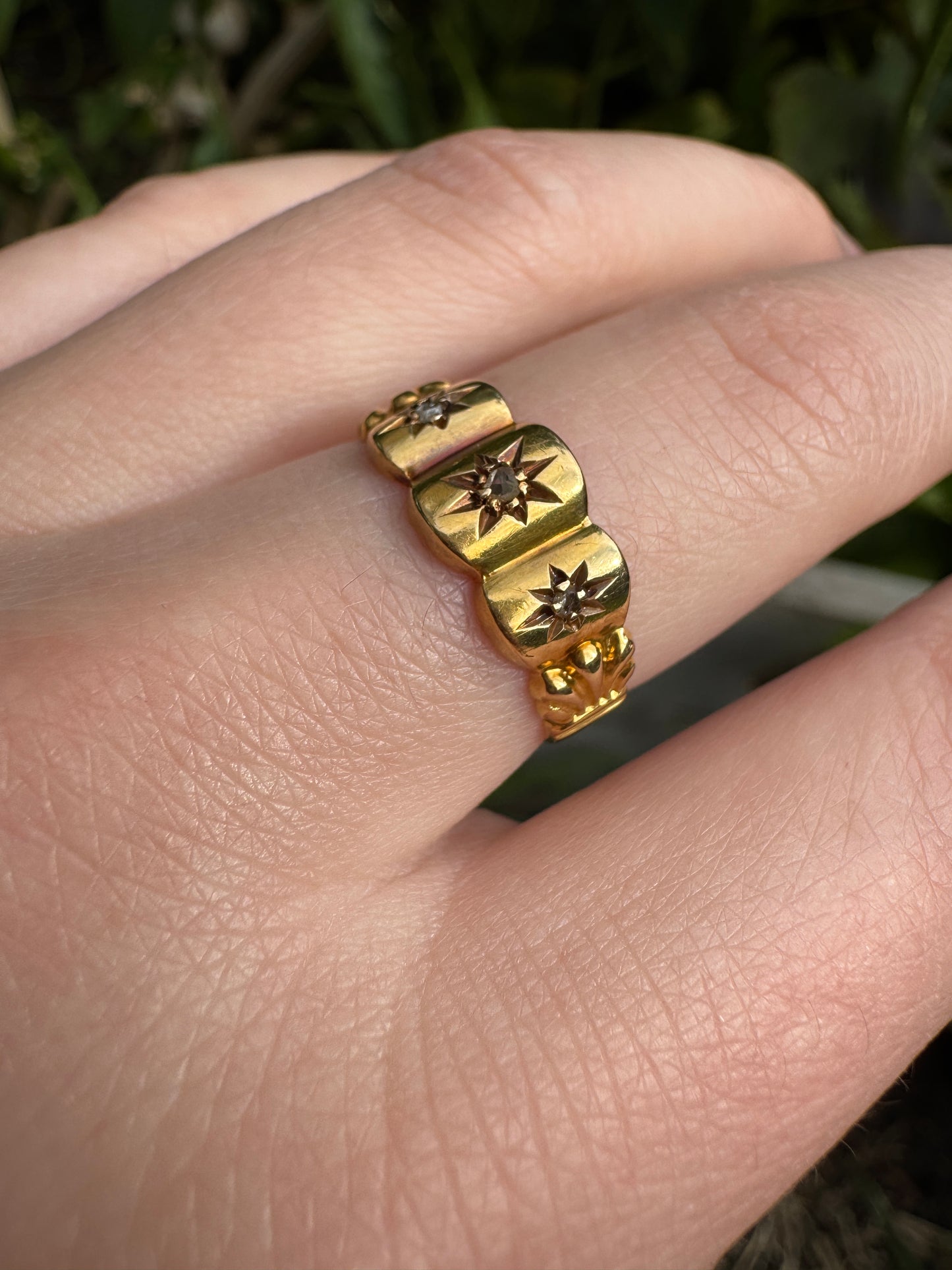 Antique Edwardian English 18ct gold rose cut diamond gypsy ring