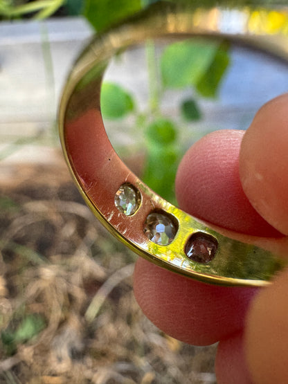 Antique 18ct yellow gold three stone 0.5ct TCW old mine cut diamond gypsy ring