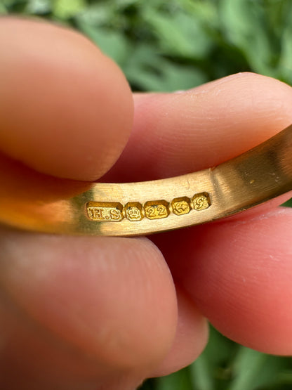 Vintage 22ct yellow gold band, 3mm wide