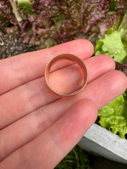 Antique Australian 18ct rosy yellow gold cigar band, 9mm wide