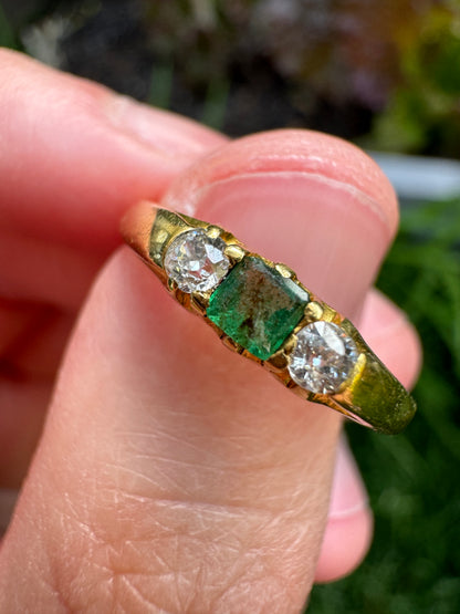 Vintage 18ct yellow gold square antique cut emerald and old mine cut diamond ring