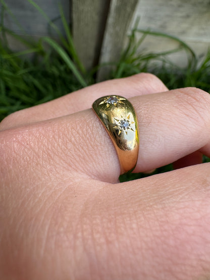 Antique 18ct yellow gold three stone 0.18ct TCW old mine cut diamond starset gypsy ring