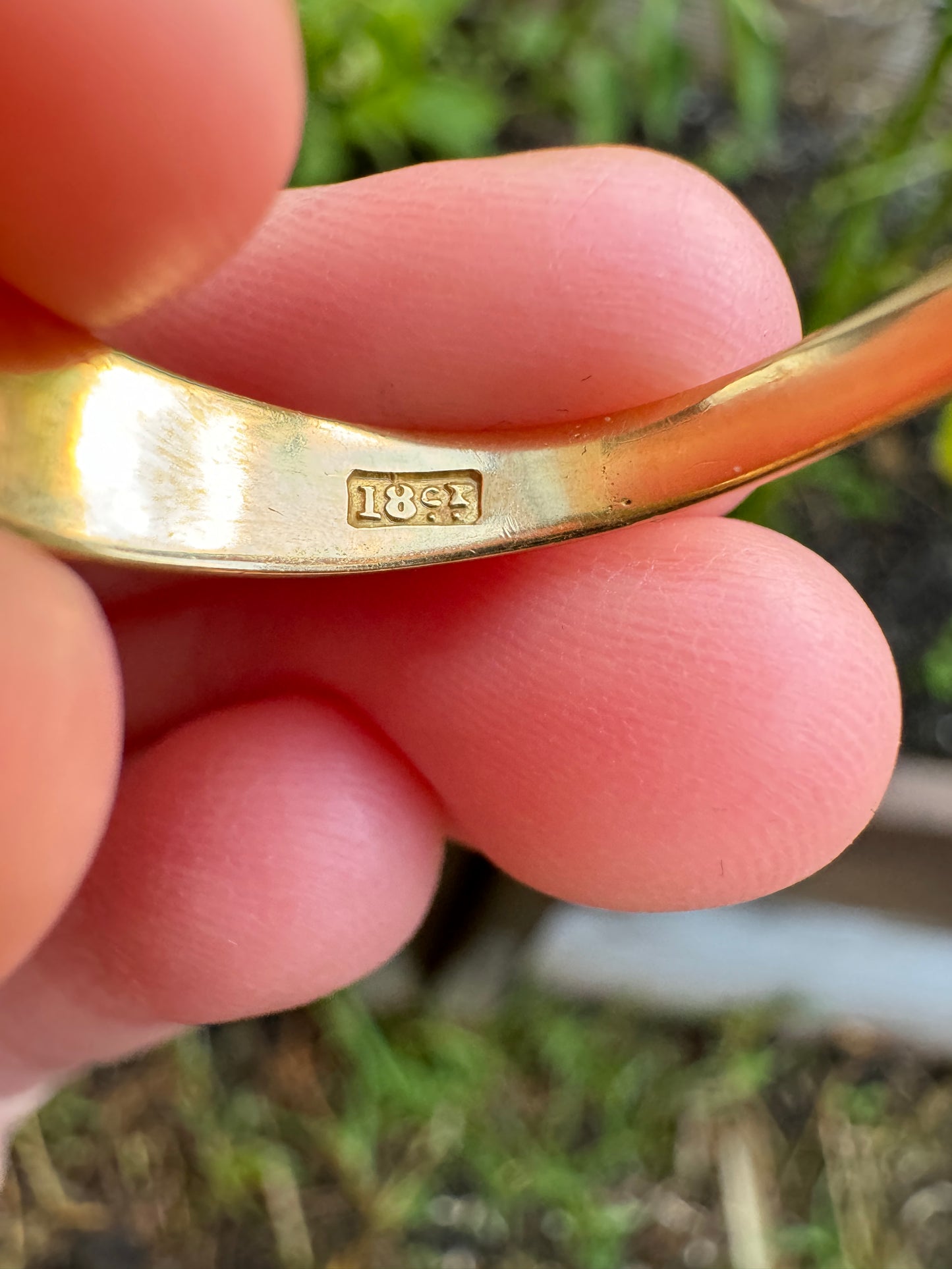Vintage 18ct yellow gold 0.2ct old mine cut diamond gypsy ring