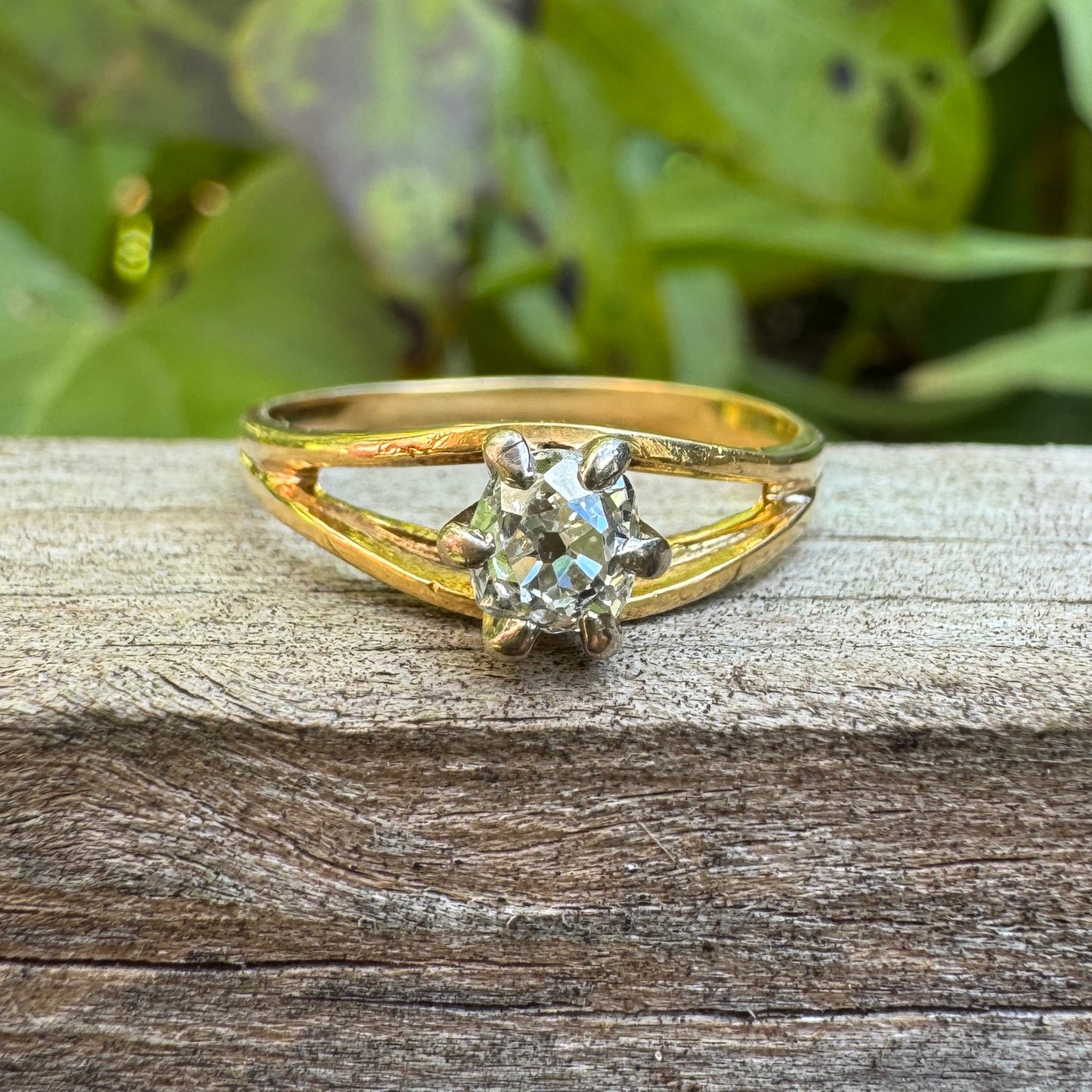 Vintage 18ct gold old mine cut diamond solitaire ring