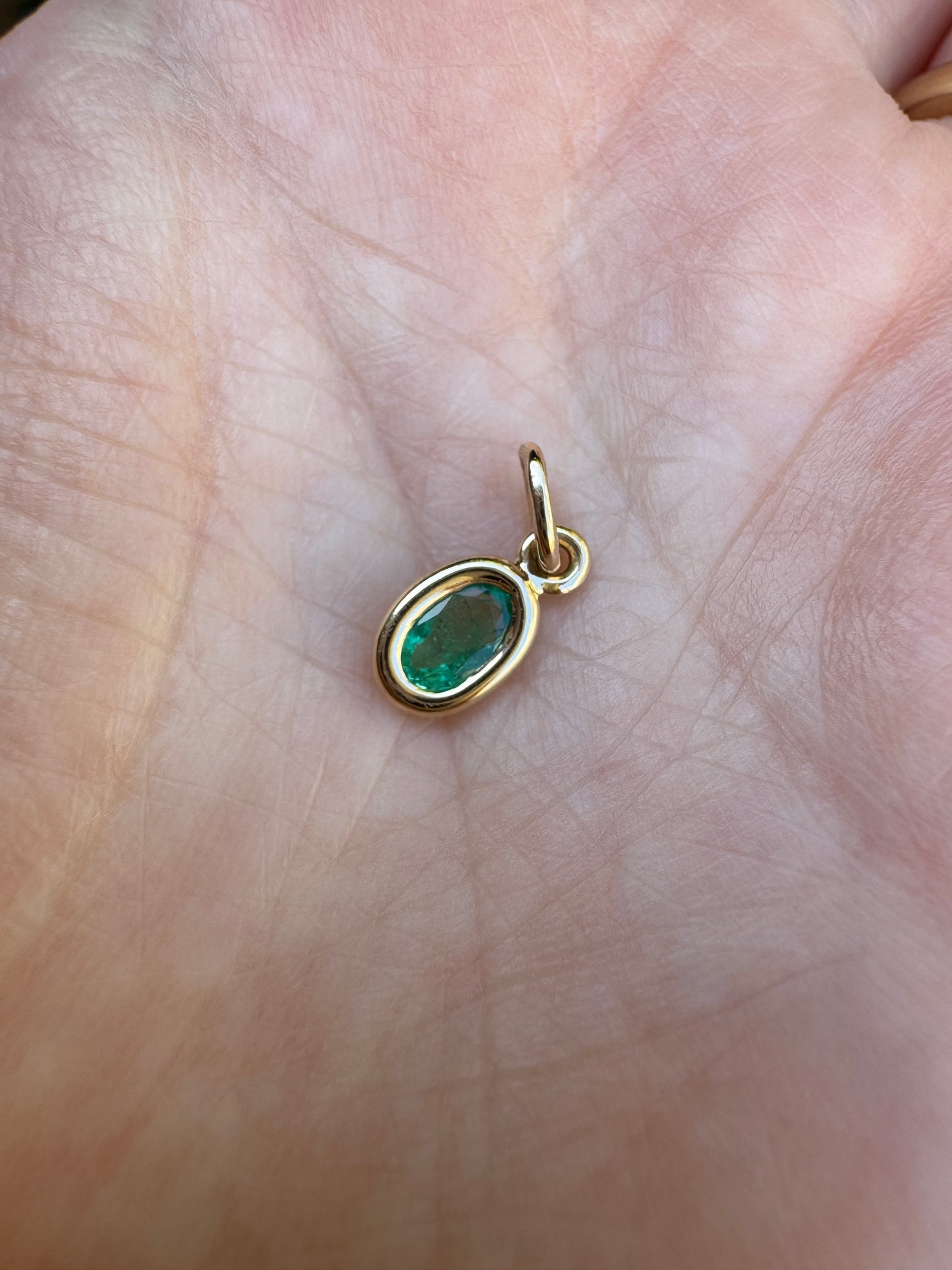 Custom handmade 9ct yellow gold 0.25ct natural emerald bezel set pendant