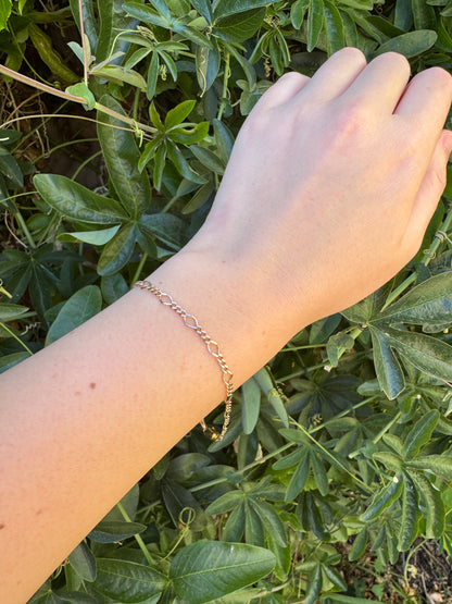 Vintage Italian 9ct yellow gold flat figaro bracelet, 20.5cm / 8.1 inches long