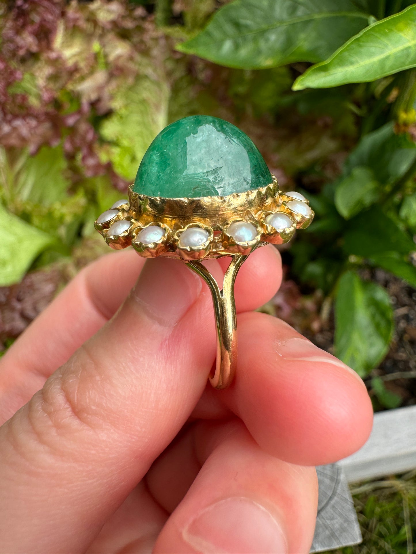 Vintage French 18ct yellow gold sugarloaf emerald cabochon and pearl ring