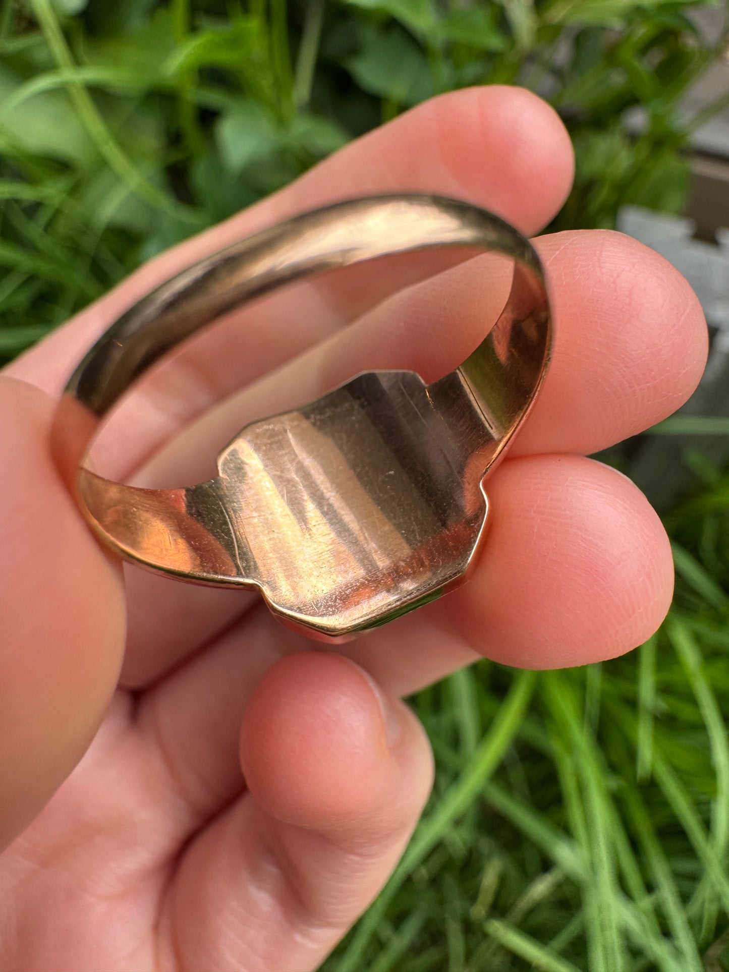 Antique Australian 9ct rosy yellow gold and enamel 'poison' signet ring