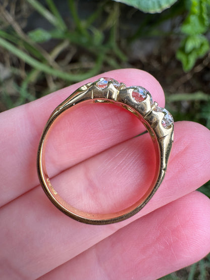 Antique 18ct yellow gold three stone 1.07ct TCW old mine cut diamond belcher ring