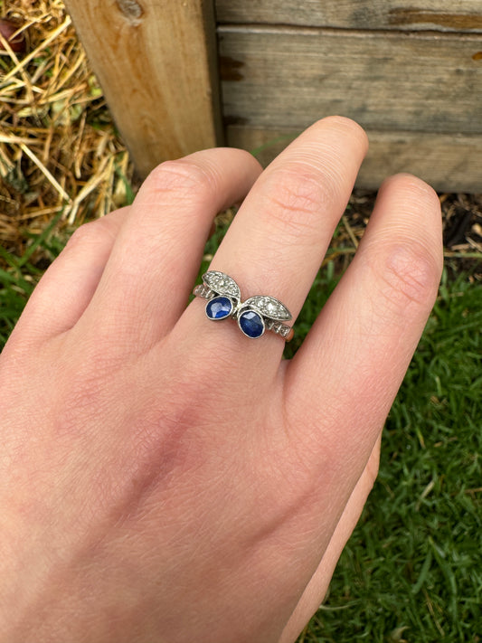 Vintage 18ct yellow gold and platinum natural sapphire and mixed old cut diamond 'berry' ring