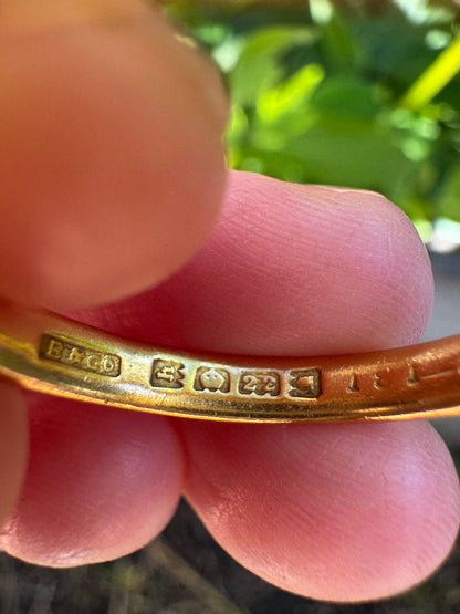 Antique English 22ct yellow gold band, 3mm wide