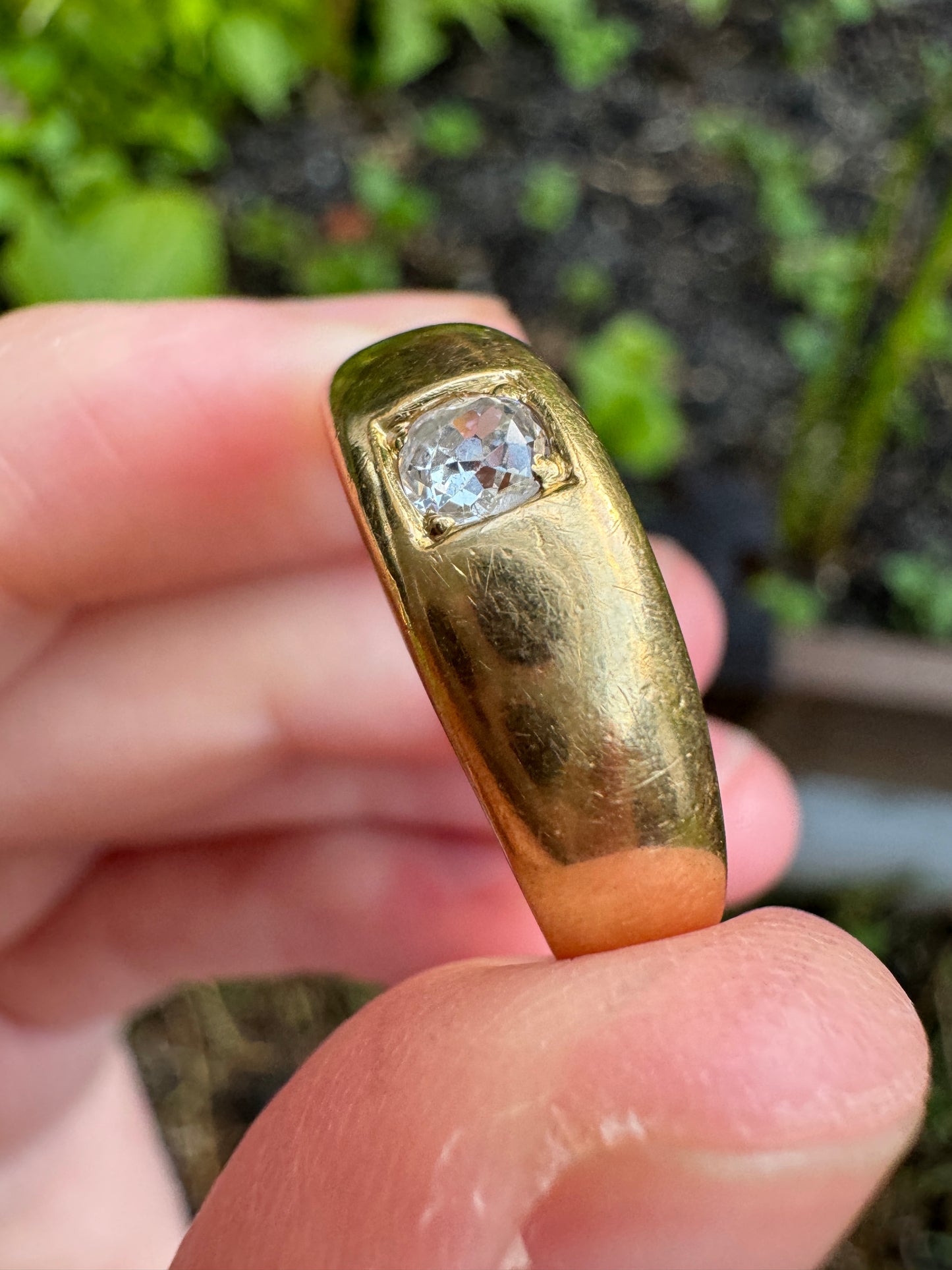 Vintage 18ct yellow gold 0.2ct old mine cut diamond gypsy ring