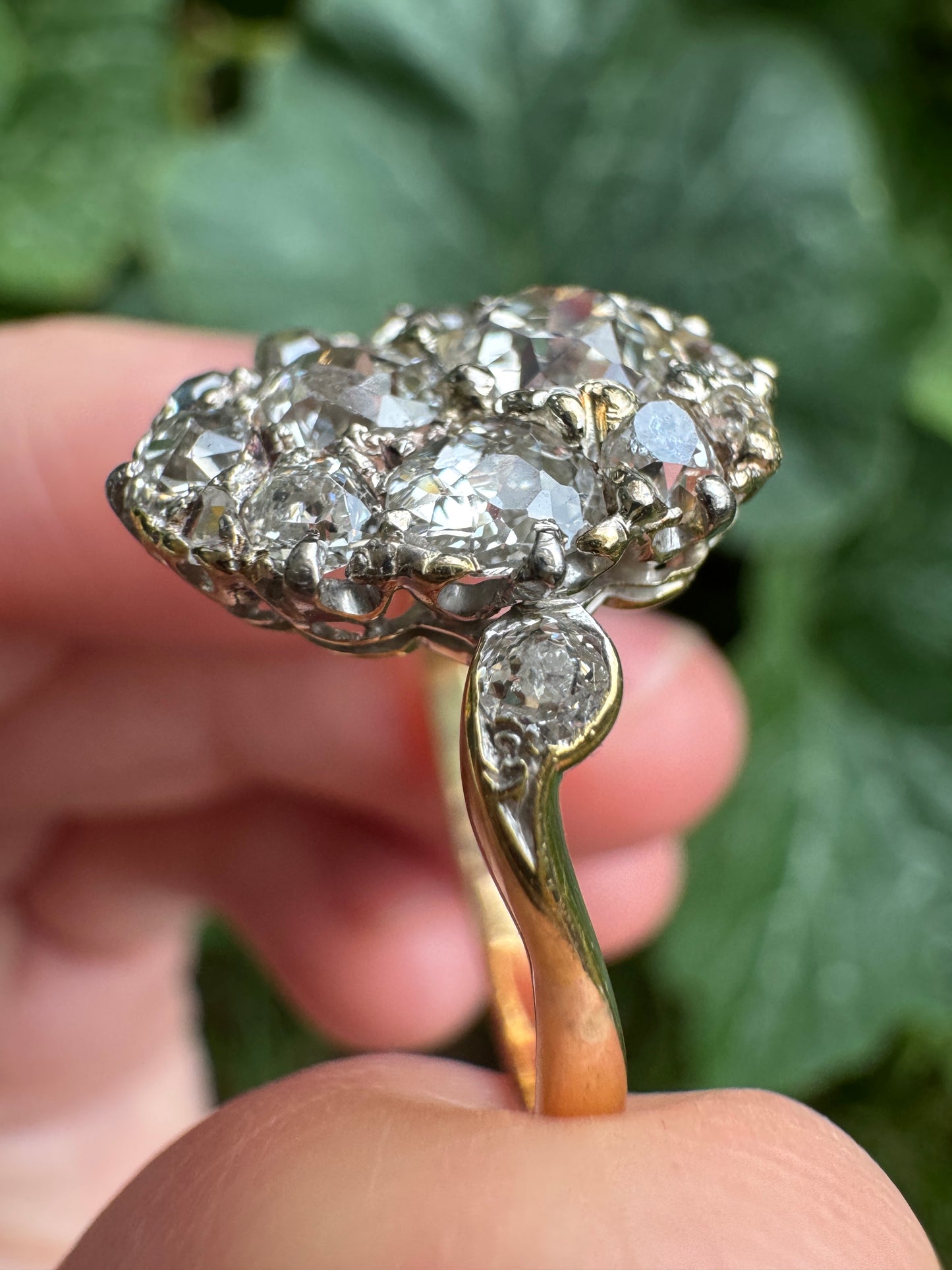 Antique 18ct yellow gold 1.74ct TCW old mine cut diamond cluster ring