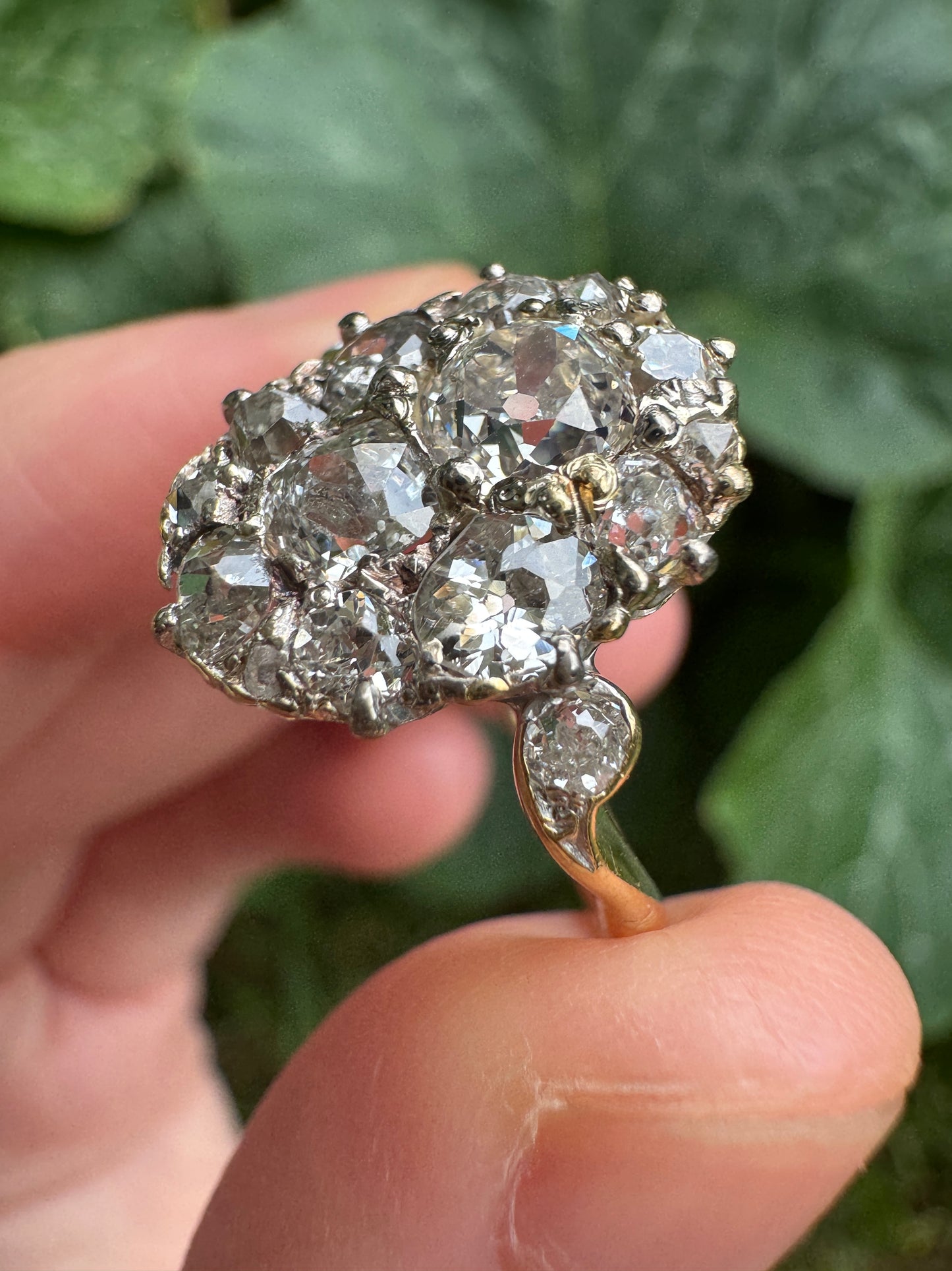 Antique 18ct yellow gold 1.74ct TCW old mine cut diamond cluster ring