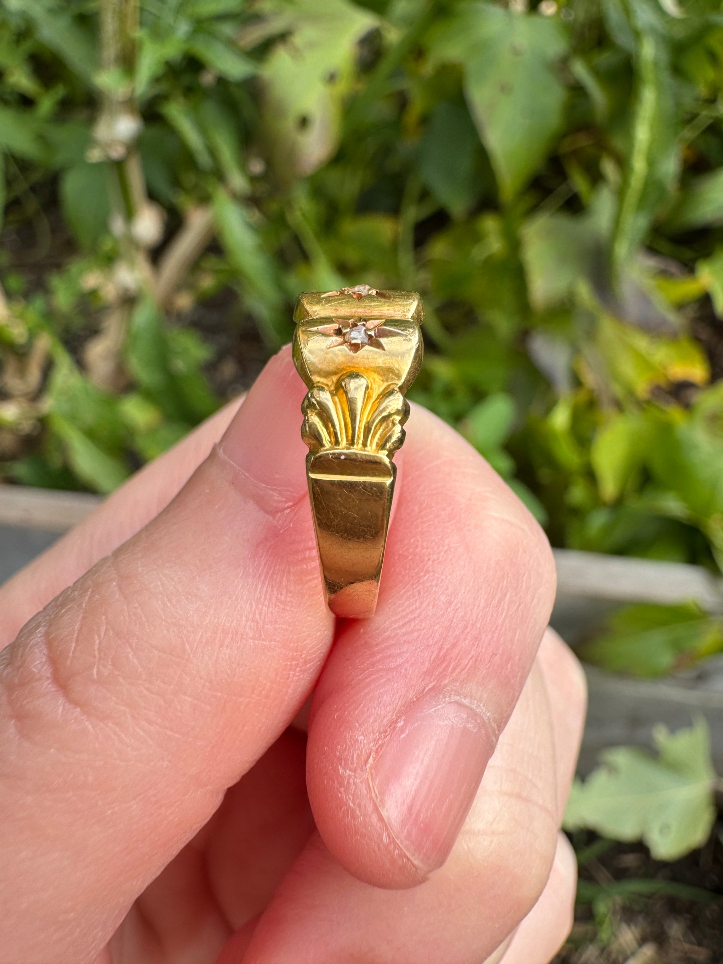 Antique Edwardian English 18ct gold rose cut diamond gypsy ring