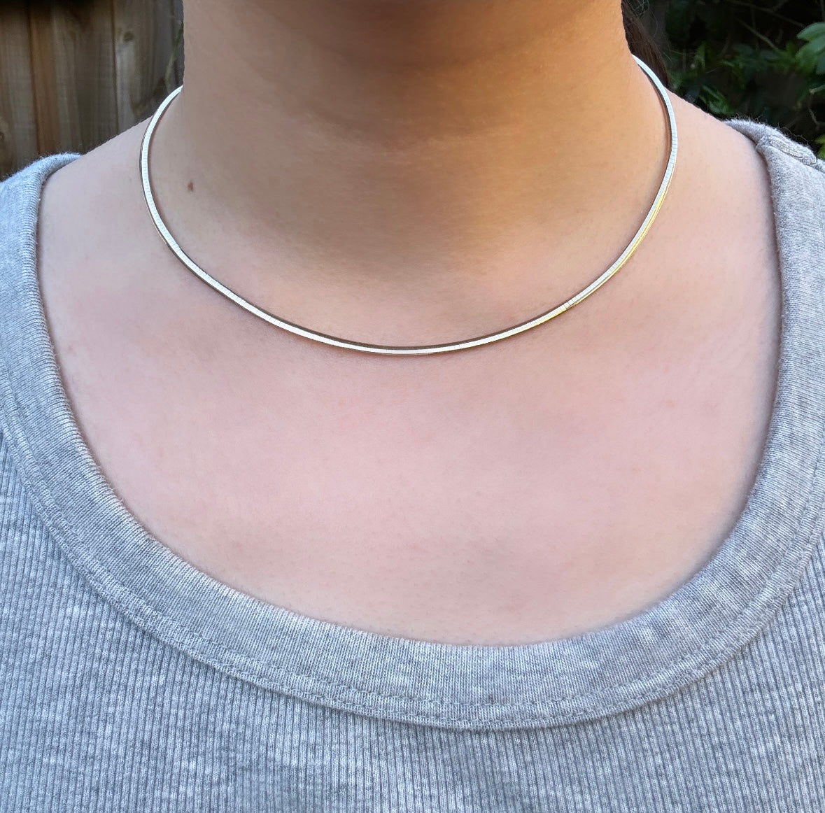 Vintage 9ct yellow gold and white gold reversible omega chain, 41.5cm / 16.34 inches